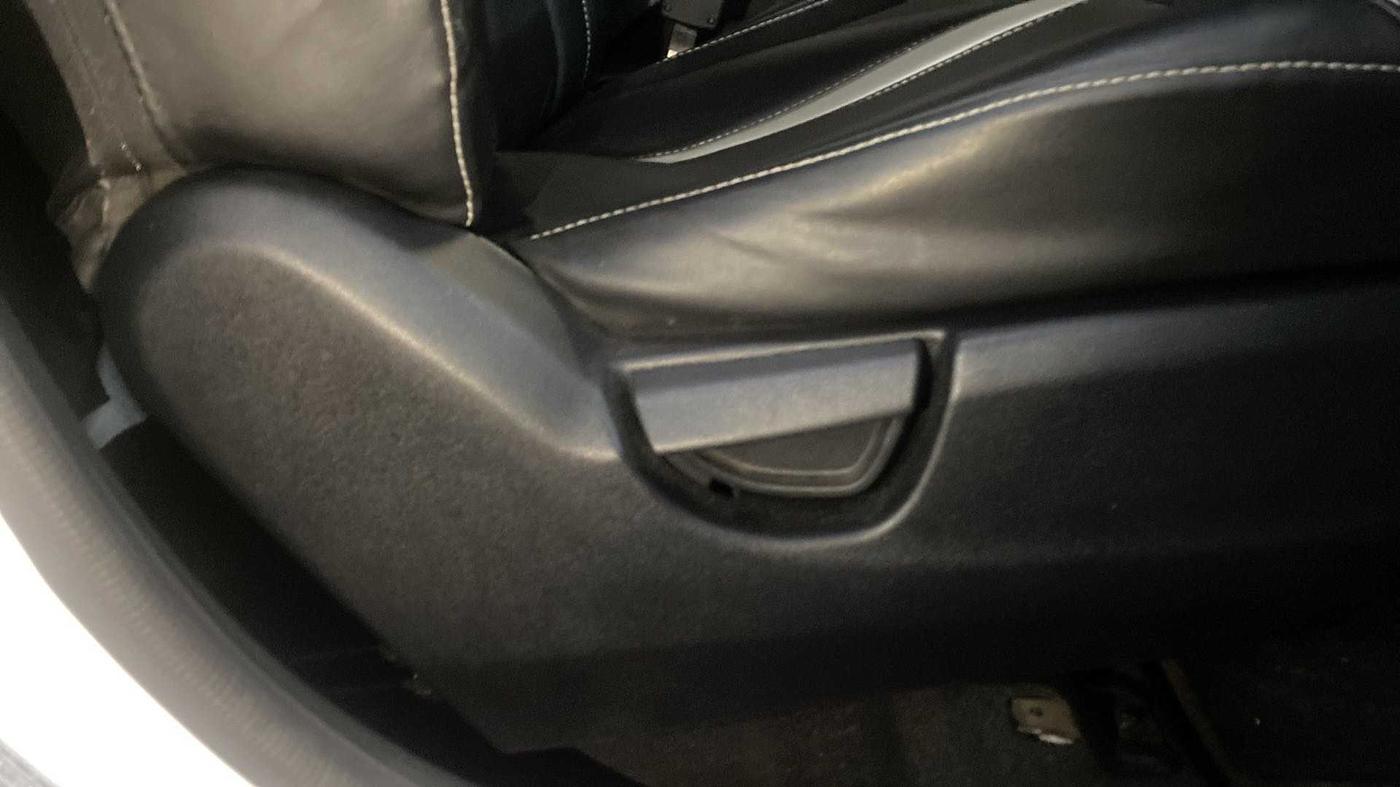 2022 Hyundai NEW SANTRO SPORTZ EXECUTIVE MT CNG, CNG, Manual, 23,491 km, Driver Side Adjustment Panel