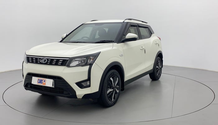 2022 Mahindra XUV300 W6 1.2 PETROL AMT, Petrol, Automatic, 16,034 km, Left Front Diagonal