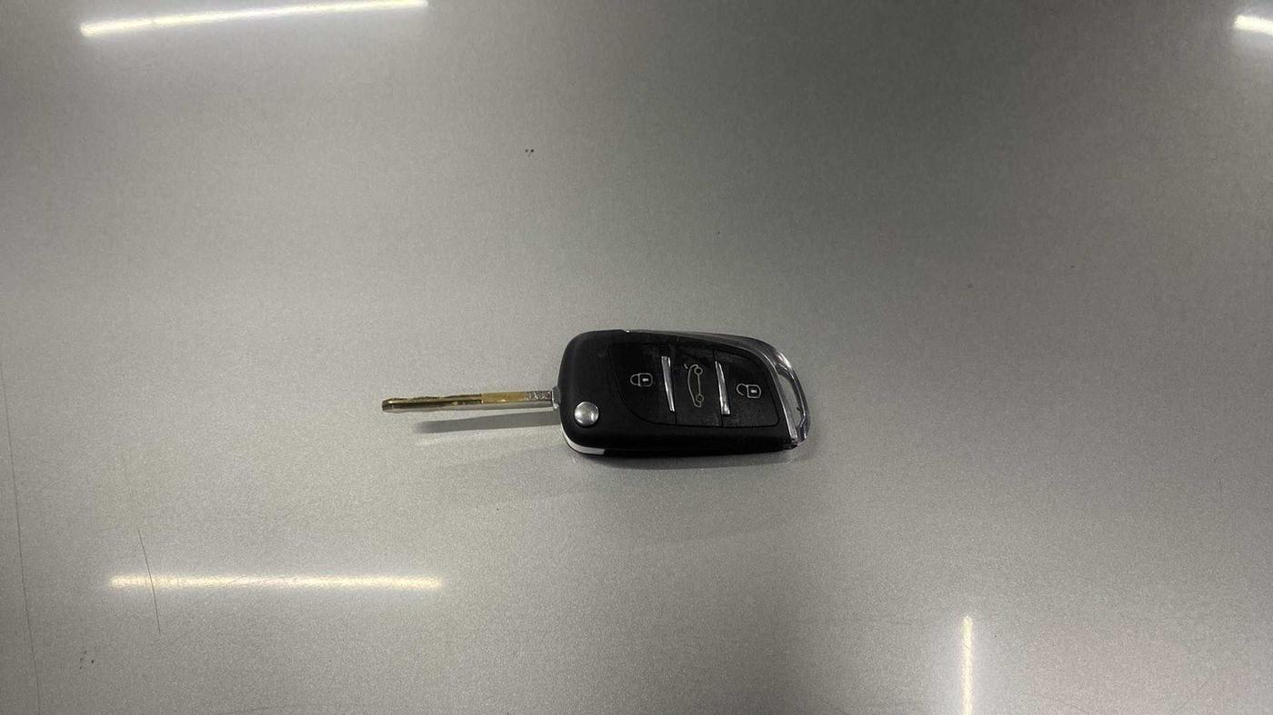 2012 Honda Brio V MT, Petrol, Manual, 57,871 km, Key Close Up
