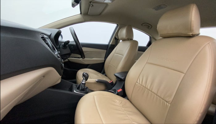 2018 Hyundai Verna 1.6 VTVT SX, Petrol, Manual, 78,892 km, Right Side Front Door Cabin