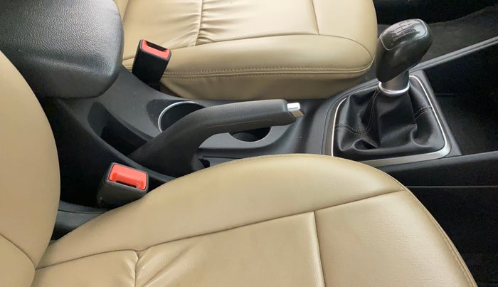 2018 Hyundai Verna 1.6 VTVT SX, Petrol, Manual, 78,892 km, Gear Lever