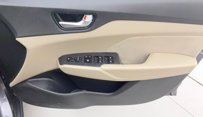 2018 Hyundai Verna 1.6 VTVT SX, Petrol, Manual, 78,892 km, Driver Side Door Panels Control