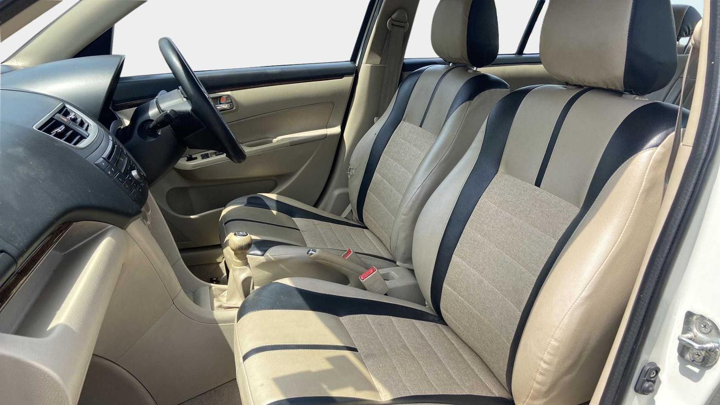 2014 Maruti Swift Dzire VXI, Petrol, Manual, 74,529 km, Right Side Front Door Cabin