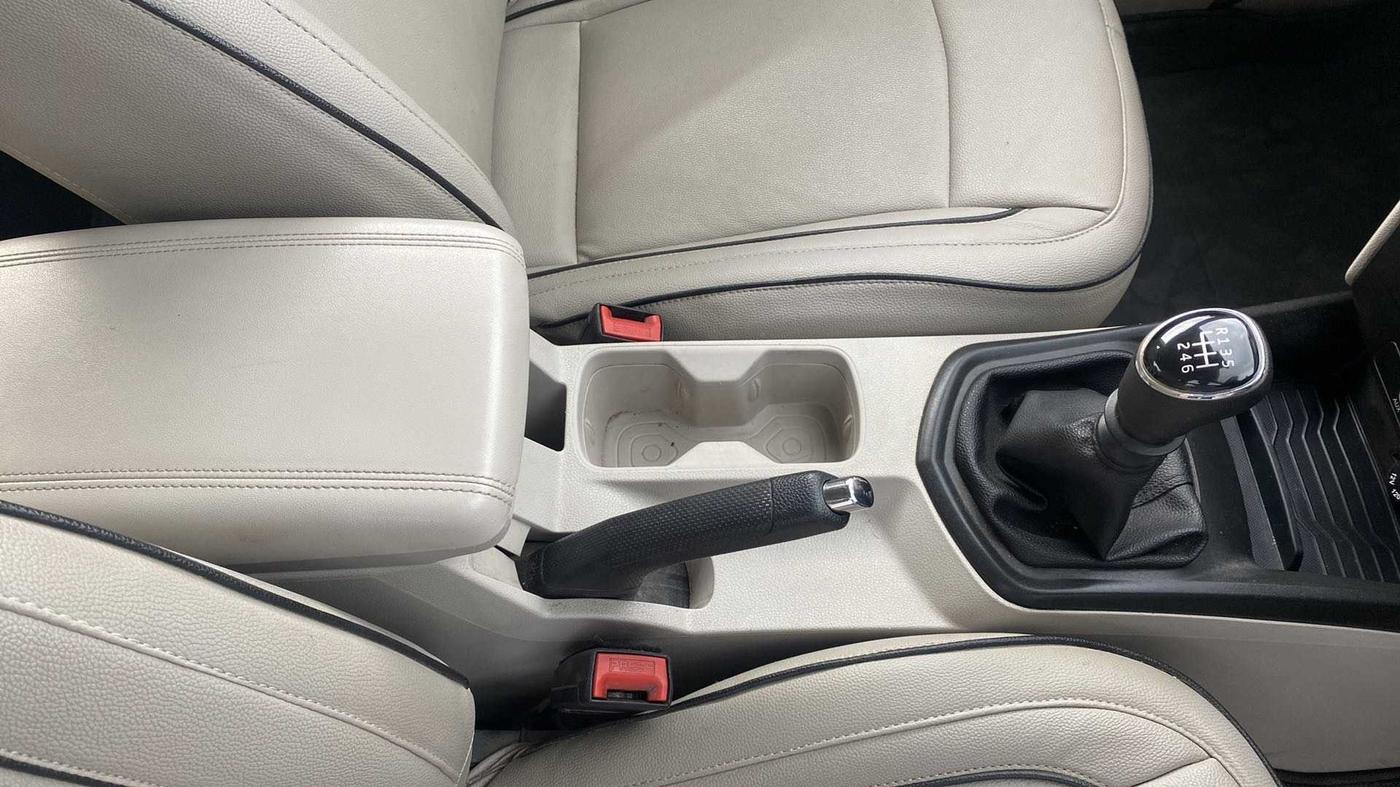2019 Mahindra XUV300 W6 1.5 DIESEL, Diesel, Manual, 84,242 km, Gear Lever