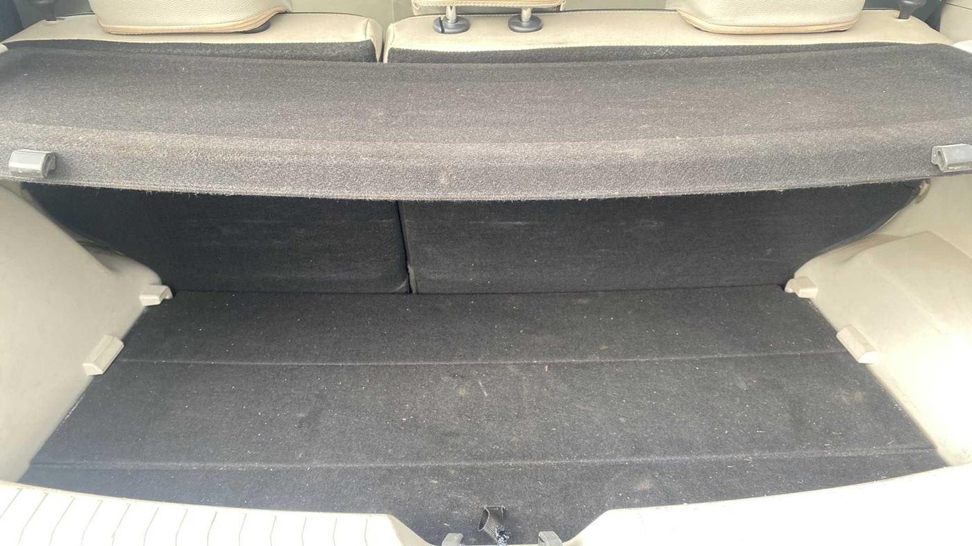 2019 Mahindra XUV300 W6 1.5 DIESEL, Diesel, Manual, 84,242 km, Boot Inside