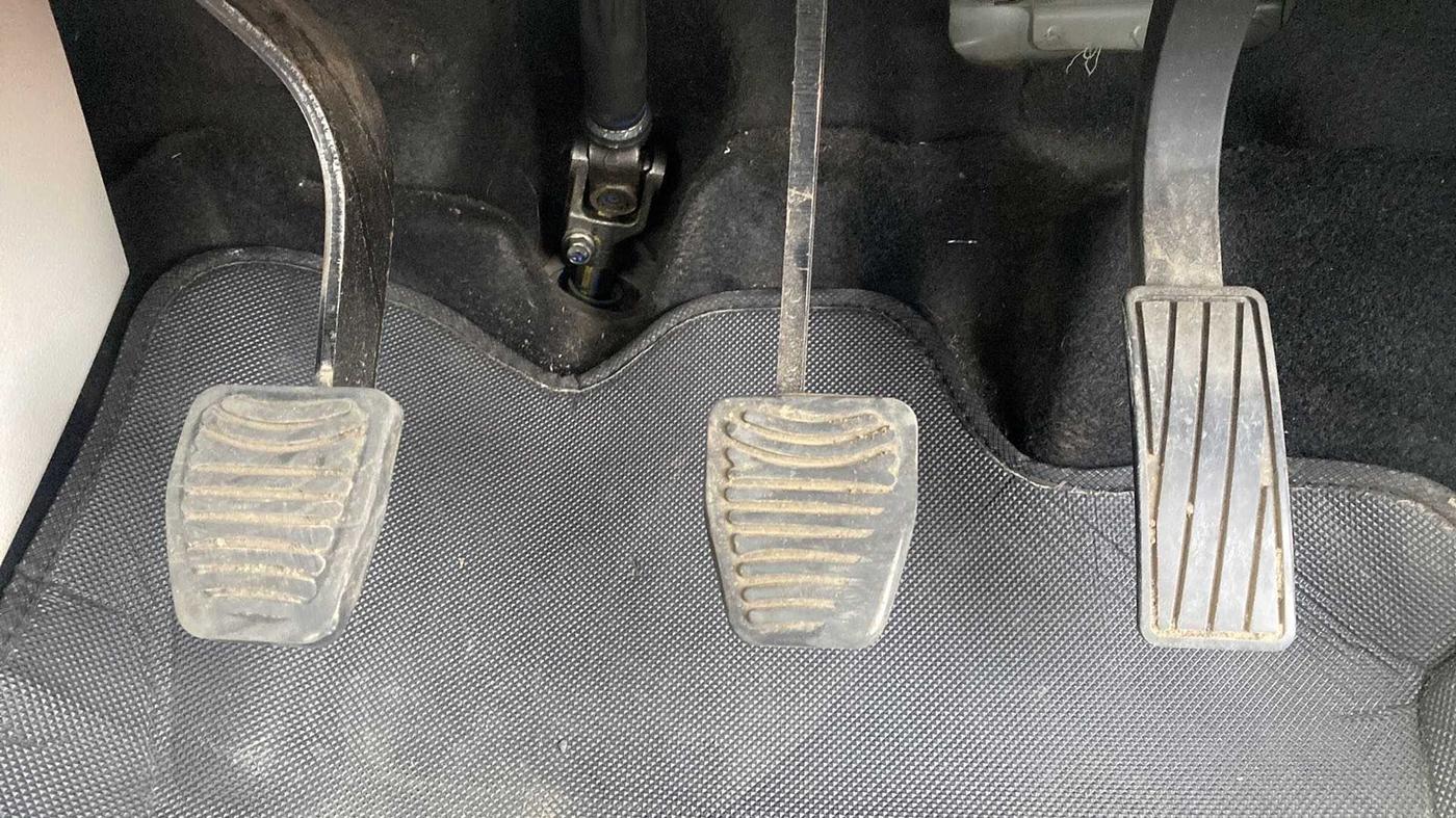 2019 Mahindra XUV300 W6 1.5 DIESEL, Diesel, Manual, 84,242 km, Pedals