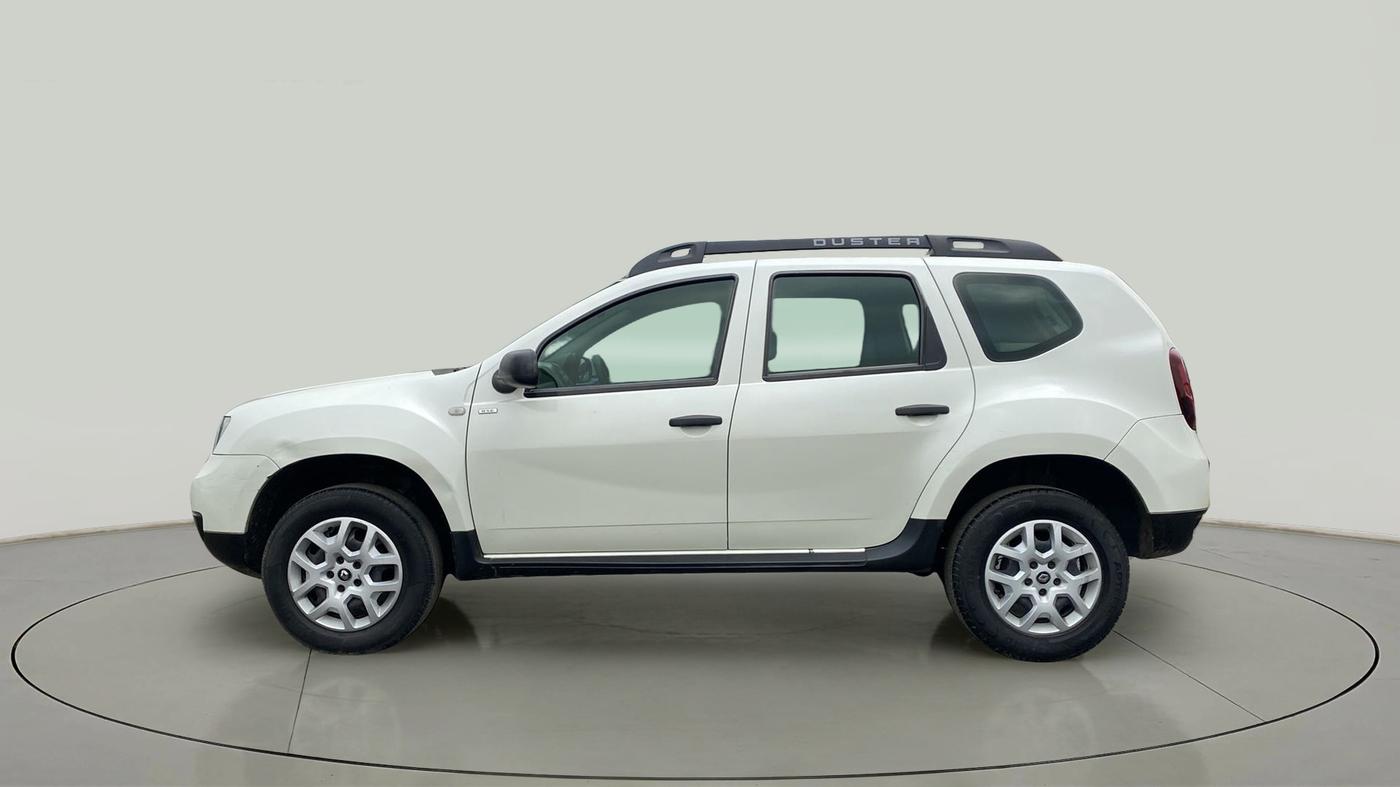 2016 Renault Duster RXE PETROL, Petrol, Manual, 69,173 km, Left Side