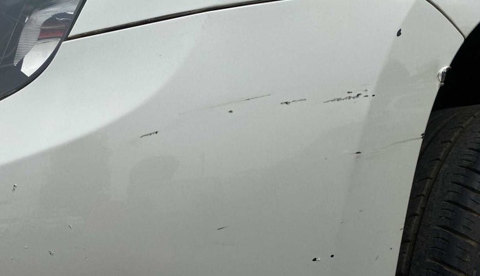 2016 Renault Duster RXE PETROL, Petrol, Manual, 69,173 km, Front bumper - Minor scratches