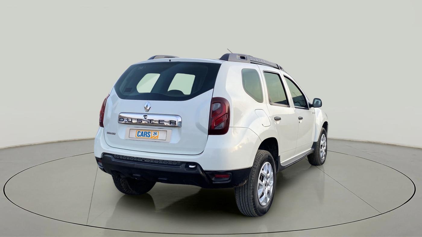 2016 Renault Duster RXE PETROL, Petrol, Manual, 69,173 km, Right Back Diagonal