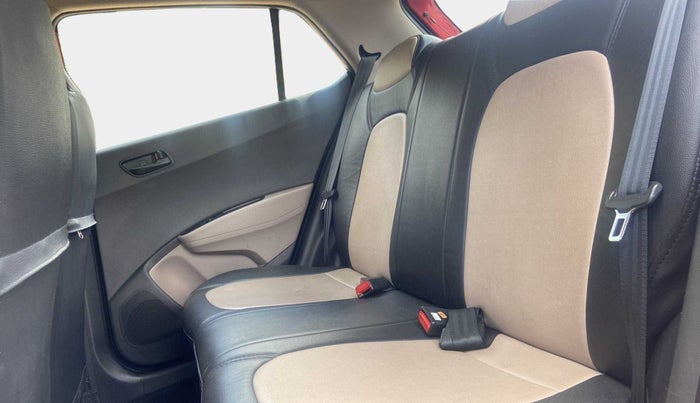 2018 Hyundai Grand i10 MAGNA 1.2 KAPPA VTVT, Petrol, Manual, 23,378 km, Right Side Rear Door Cabin