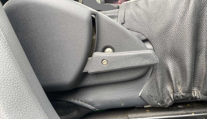 2019 Maruti Alto 800 LXI, Petrol, Manual, 28,951 km, Driver Side Adjustment Panel