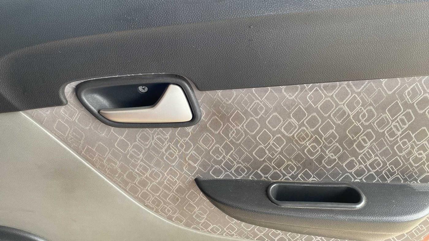 2018 Maruti Alto 800 VXI, Petrol, Manual, 29,403 km, Driver Side Door Panels Control