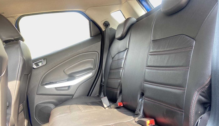 2016 Ford Ecosport TITANIUM+ 1.5L DIESEL, Diesel, Manual, 51,190 km, Right Side Rear Door Cabin