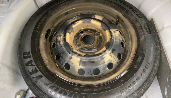 2012 Hyundai Verna FLUIDIC 1.4 VTVT, Petrol, Manual, 1,40,443 km, Spare Tyre