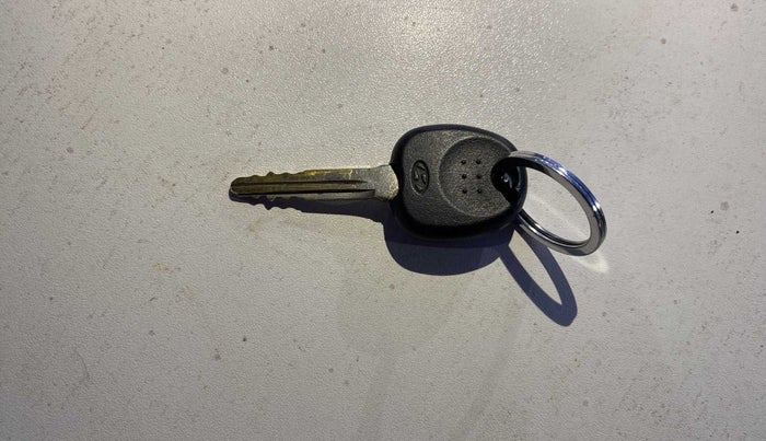 2018 Hyundai NEW SANTRO MAGNA, Petrol, Manual, 31,891 km, Key Close Up