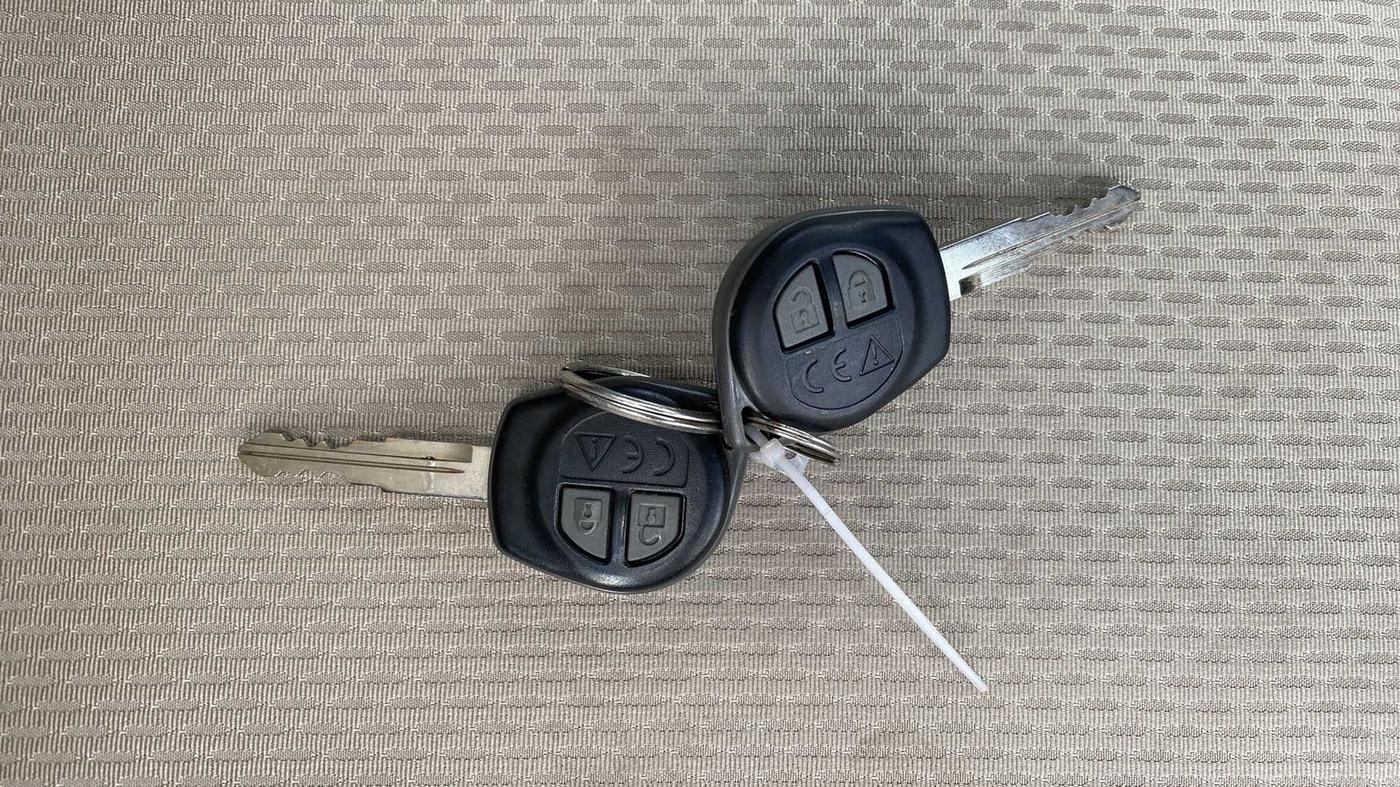 2022 Toyota Glanza S, Petrol, Manual, 7,906 km, Key Close Up
