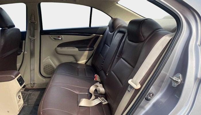 2016 Maruti Ciaz VXI, Petrol, Manual, 46,482 km, Right Side Rear Door Cabin
