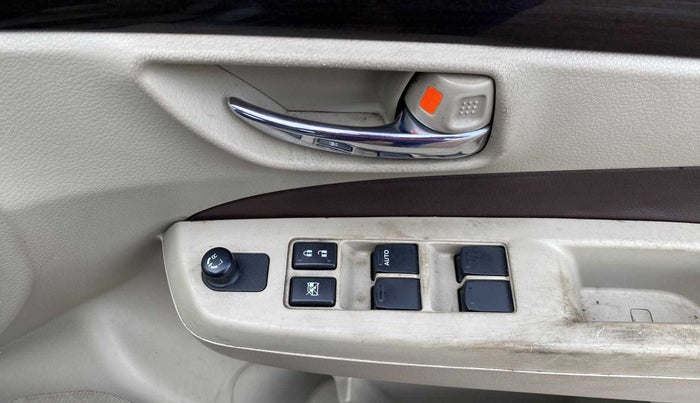 2016 Maruti Ciaz VXI, Petrol, Manual, 46,482 km, Driver Side Door Panels Control