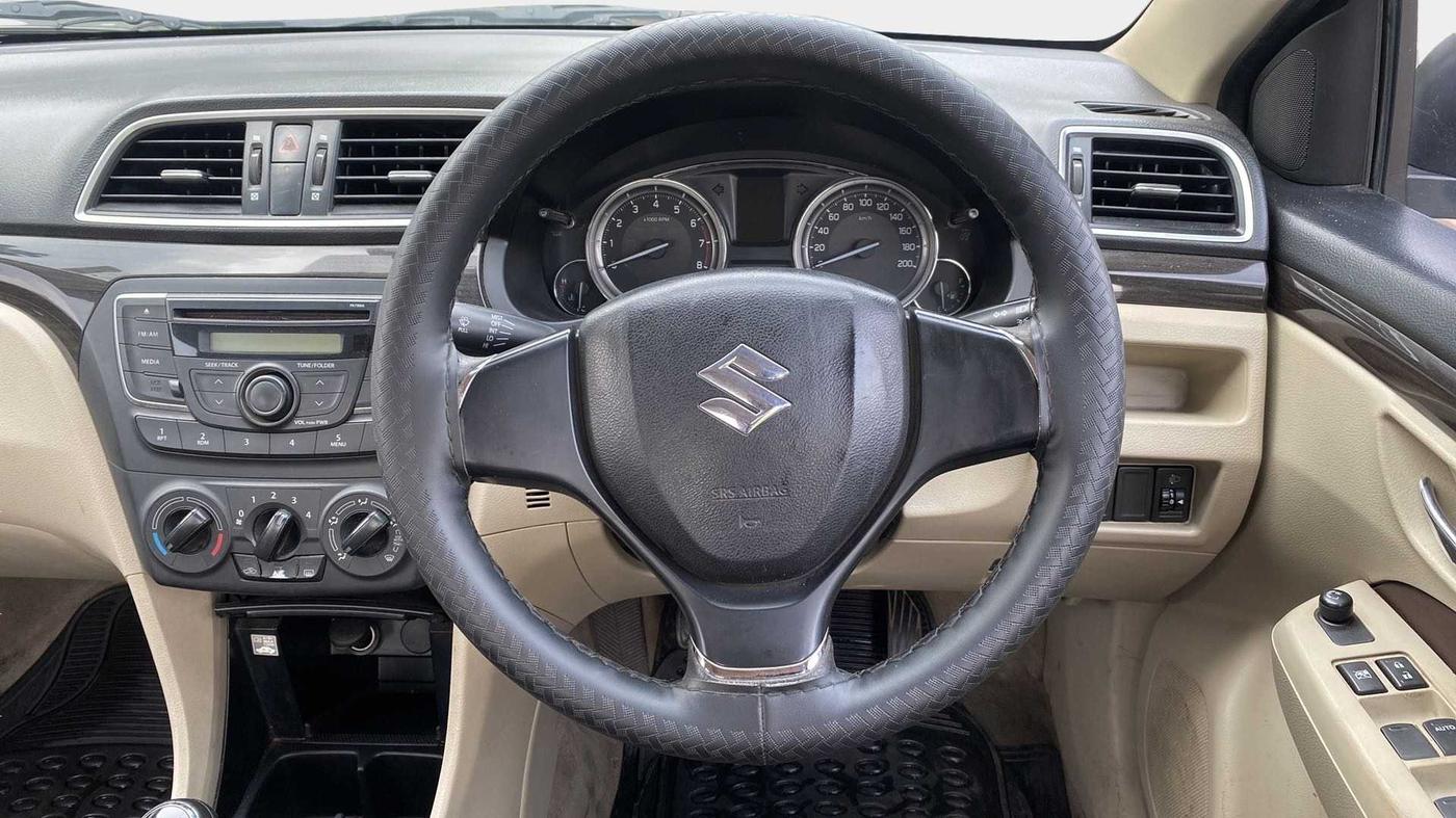 2016 Maruti Ciaz VXI, Petrol, Manual, 46,482 km, Steering Wheel Close Up