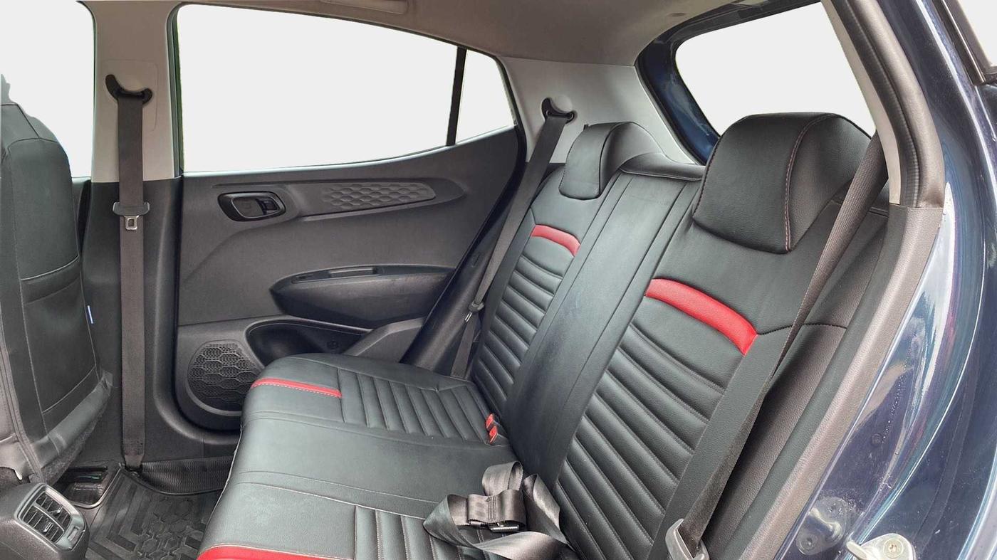 2022 Hyundai GRAND I10 NIOS MAGNA CORPORATE EDITION 1.2 KAPPA VTVT, Petrol, Manual, 15,384 km, Right Side Rear Door Cabin