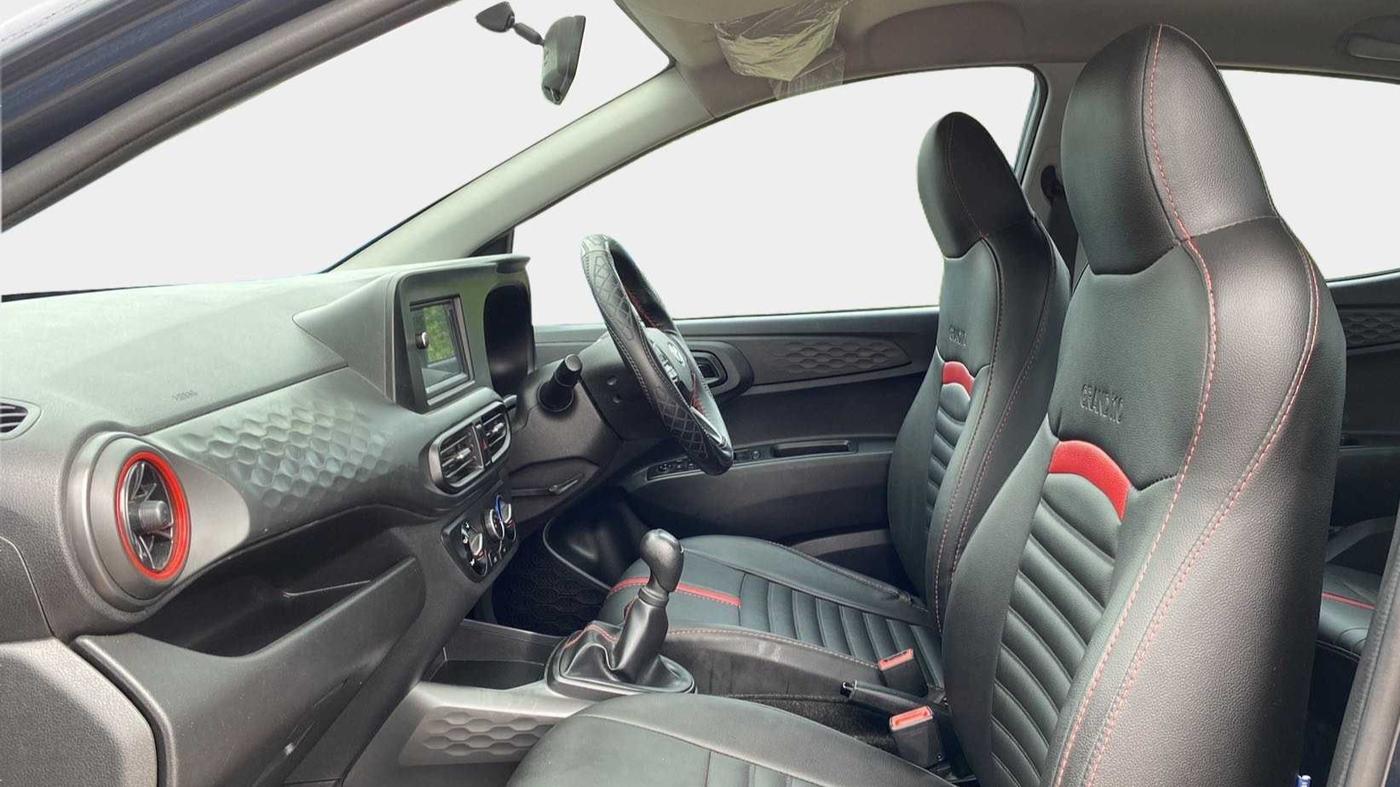 2022 Hyundai GRAND I10 NIOS MAGNA CORPORATE EDITION 1.2 KAPPA VTVT, Petrol, Manual, 15,384 km, Right Side Front Door Cabin