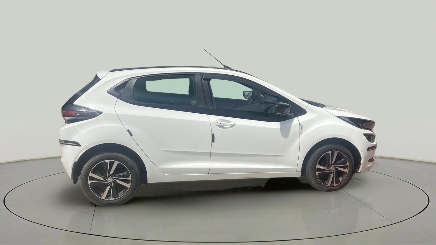 2020 Tata ALTROZ XZ PETROL, Petrol, Manual, 31,690 km, Right Side View
