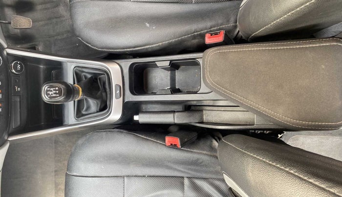 2020 Tata ALTROZ XZ PETROL, Petrol, Manual, 31,690 km, Gear Lever