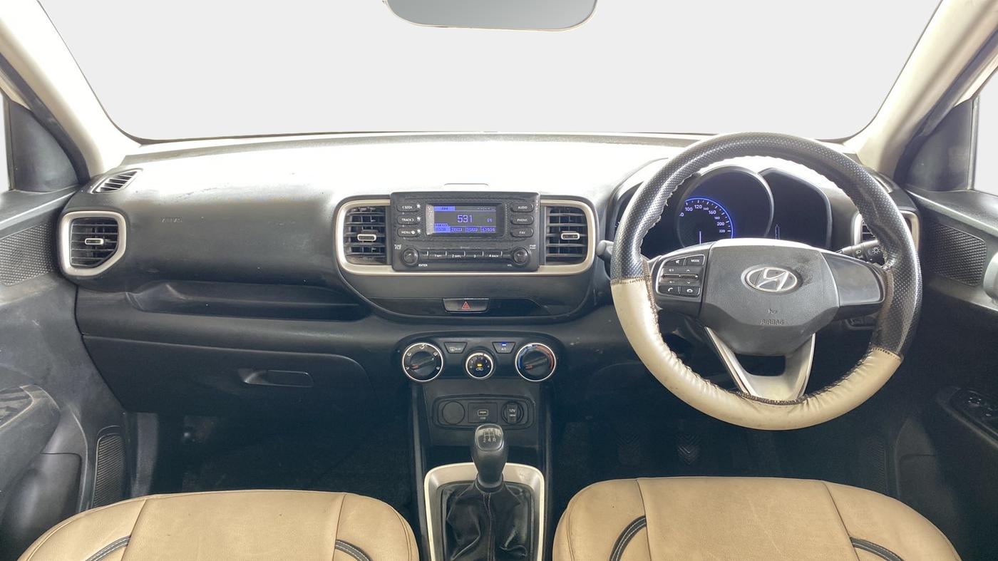 2020 Hyundai VENUE S 1.2, Petrol, Manual, 32,655 km, Dashboard