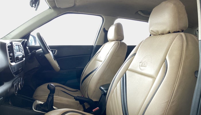 2020 Hyundai VENUE S 1.2, Petrol, Manual, 32,655 km, Right Side Front Door Cabin