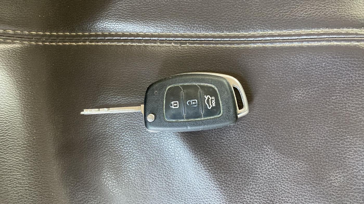 2013 Hyundai i20 MAGNA (O) 1.2, Petrol, Manual, 69,261 km, Key Close Up
