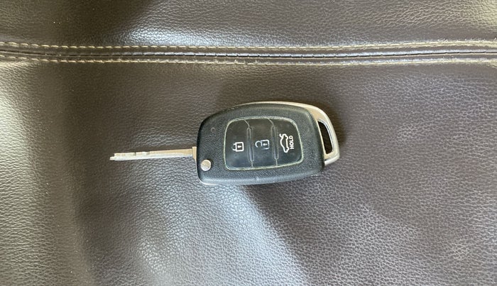 2013 Hyundai i20 MAGNA (O) 1.2, Petrol, Manual, 69,261 km, Key Close Up