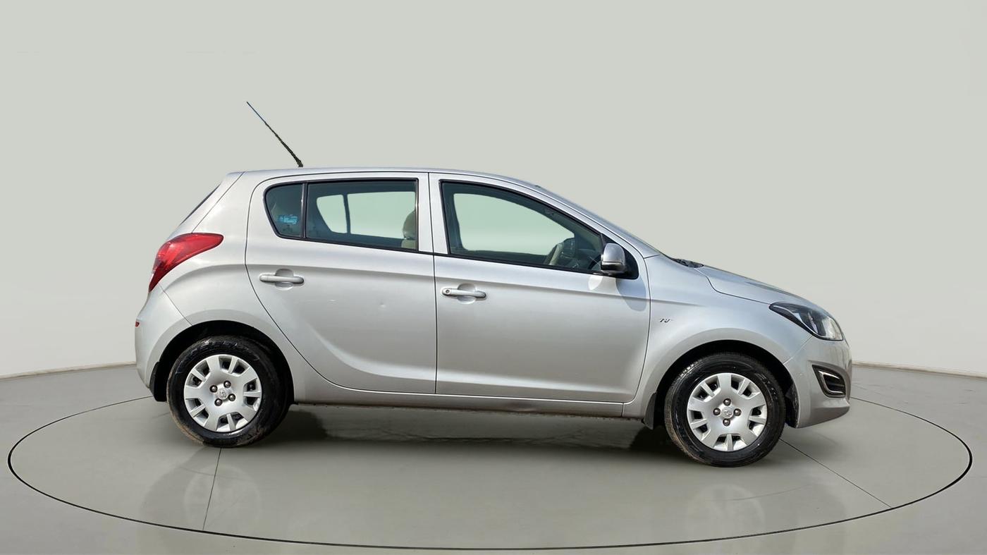 2013 Hyundai i20 MAGNA (O) 1.2, Petrol, Manual, 69,261 km, Right Side View
