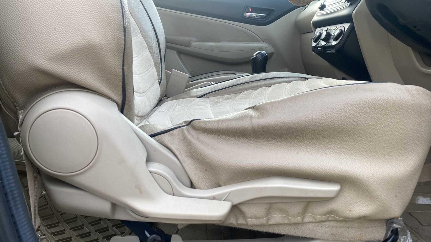2020 Maruti Dzire VXI, Petrol, Manual, 50,095 km, Driver Side Adjustment Panel