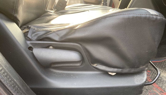 2014 Maruti Swift VXI, Petrol, Manual, 43,662 km, Driver Side Adjustment Panel