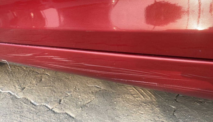 2014 Maruti Swift VXI, Petrol, Manual, 43,662 km, Left running board - Slightly dented