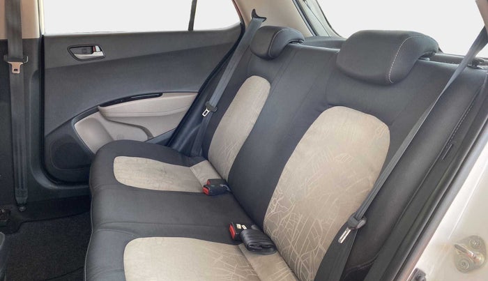 2014 Hyundai Grand i10 ASTA AT 1.2 KAPPA VTVT, Petrol, Automatic, 47,528 km, Right Side Rear Door Cabin