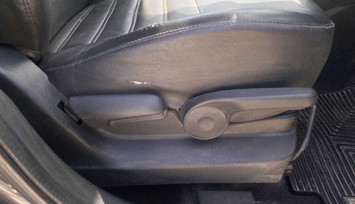 2018 Maruti Vitara Brezza ZDI, Diesel, Manual, 53,837 km, Driver Side Adjustment Panel