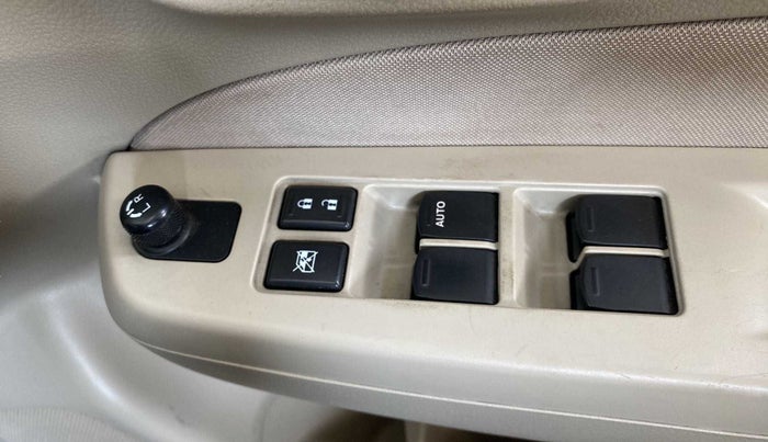 2017 Maruti Ciaz VXI (O), Petrol, Manual, 61,690 km, Driver Side Door Panels Control