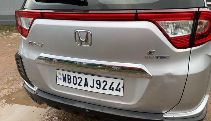 2016 Honda BR-V 1.5L I-VTEC S, Petrol, Manual, 35,254 km, Dicky (Boot door) - Slightly dented