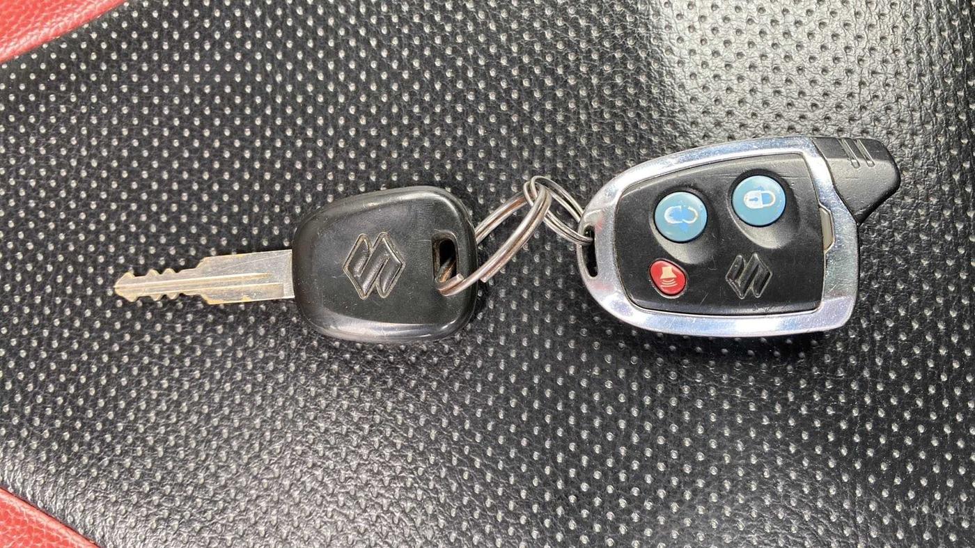 2017 Maruti Alto 800 LXI, Petrol, Manual, 23,208 km, Key Close Up