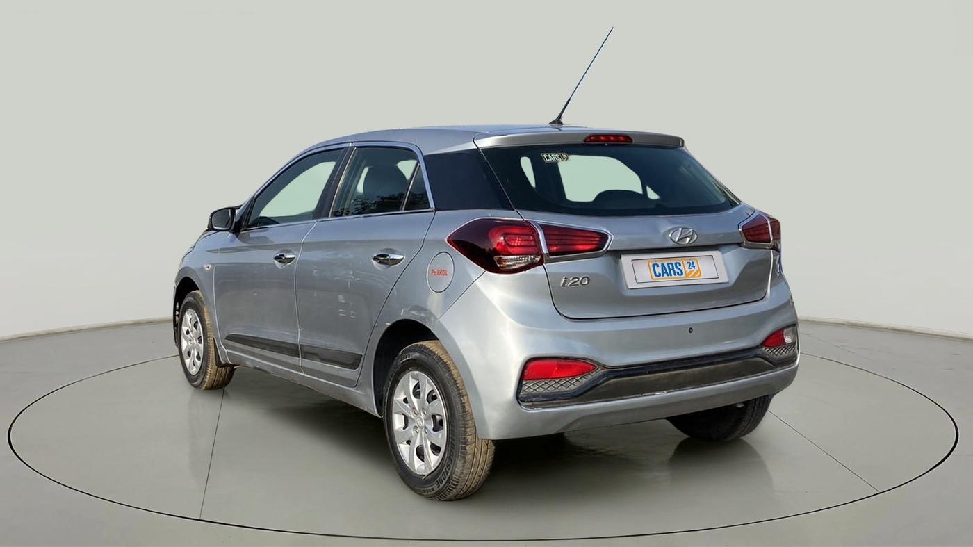 2018 Hyundai Elite i20 MAGNA EXECUTIVE CVT, Petrol, Automatic, 26,098 km, Left Back Diagonal