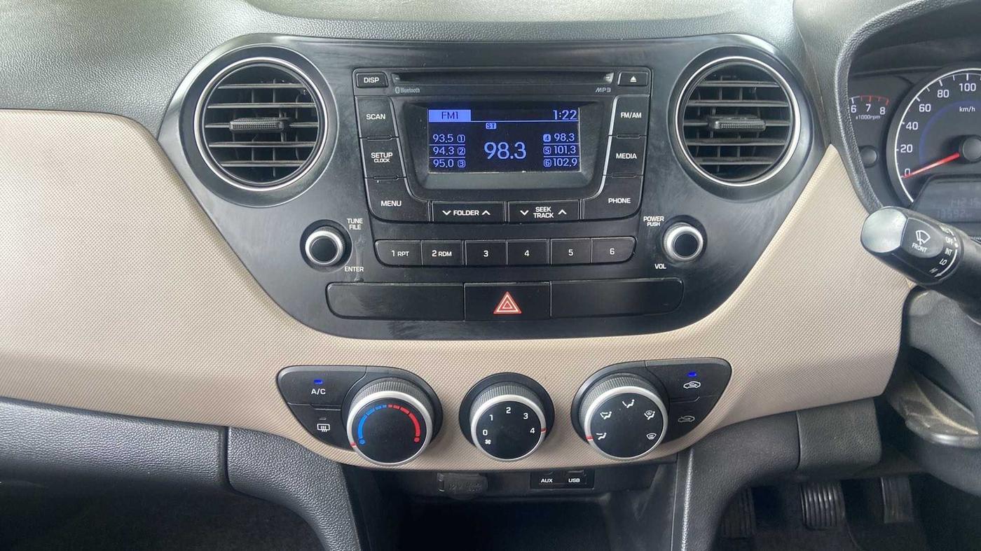 2015 Hyundai Grand i10 SPORTZ 1.2 KAPPA VTVT, Petrol, Manual, 13,589 km, Air Conditioner