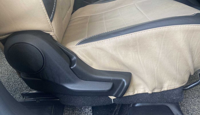 2020 Maruti Baleno DELTA PETROL 1.2, Petrol, Manual, 10,872 km, Driver Side Adjustment Panel