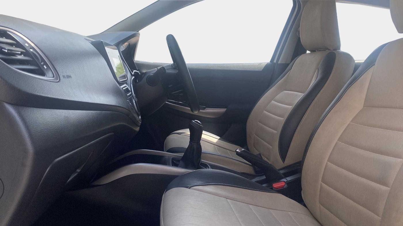 2020 Maruti Baleno DELTA PETROL 1.2, Petrol, Manual, 10,872 km, Right Side Front Door Cabin