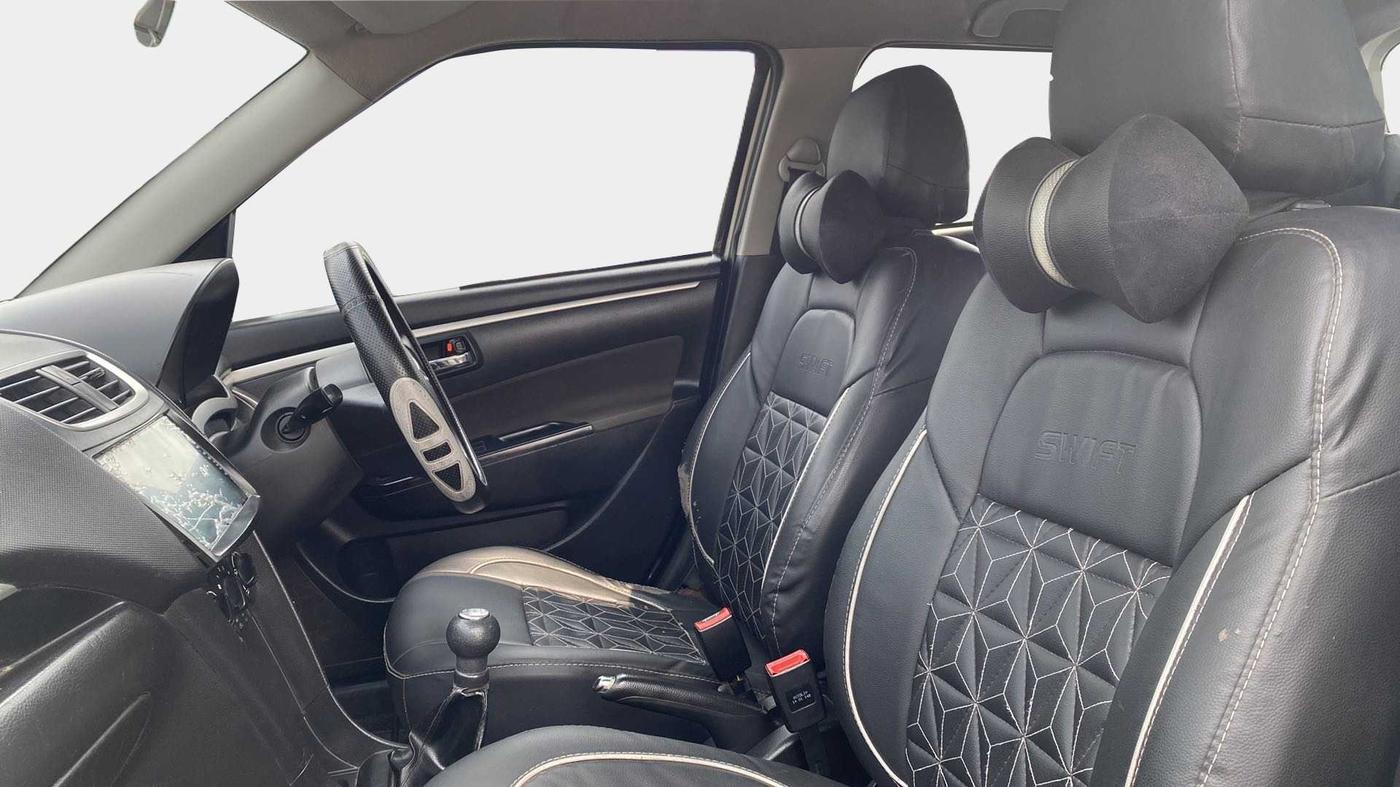 2014 Maruti Swift VXI, Petrol, Manual, 89,062 km, Right Side Front Door Cabin