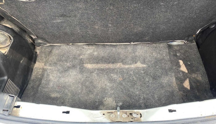 2014 Maruti Swift VXI, Petrol, Manual, 89,062 km, Boot Inside