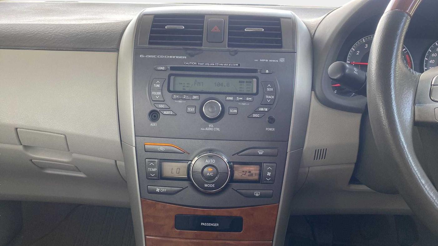 2010 Toyota Corolla Altis GL PETROL, Petrol, Manual, 47,767 km, Air Conditioner