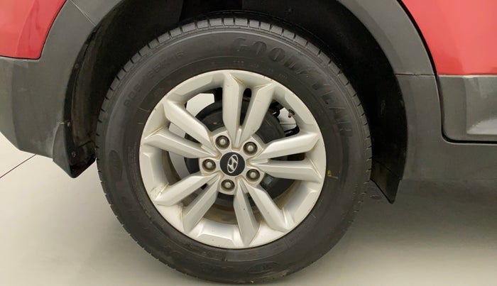2015 Hyundai Creta SX PLUS AT 1.6 DIESEL, Diesel, Automatic, 55,079 km, Right Rear Wheel