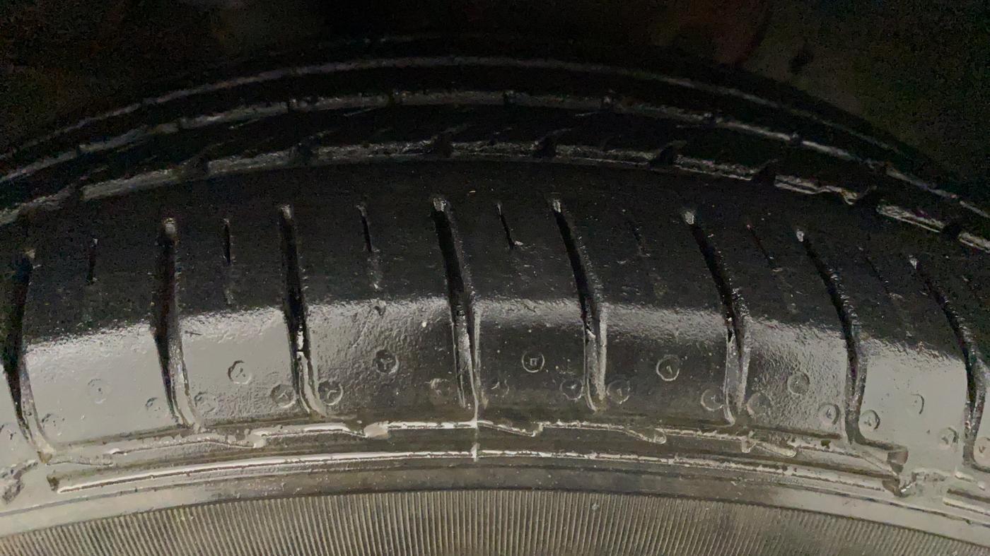 2015 Hyundai Creta SX PLUS AT 1.6 DIESEL, Diesel, Automatic, 55,079 km, Left Front Tyre Tread
