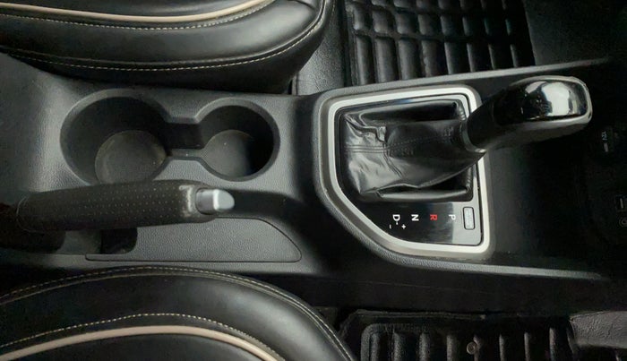 2015 Hyundai Creta SX PLUS AT 1.6 DIESEL, Diesel, Automatic, 55,079 km, Gear Lever